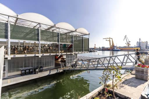 Floating Farm